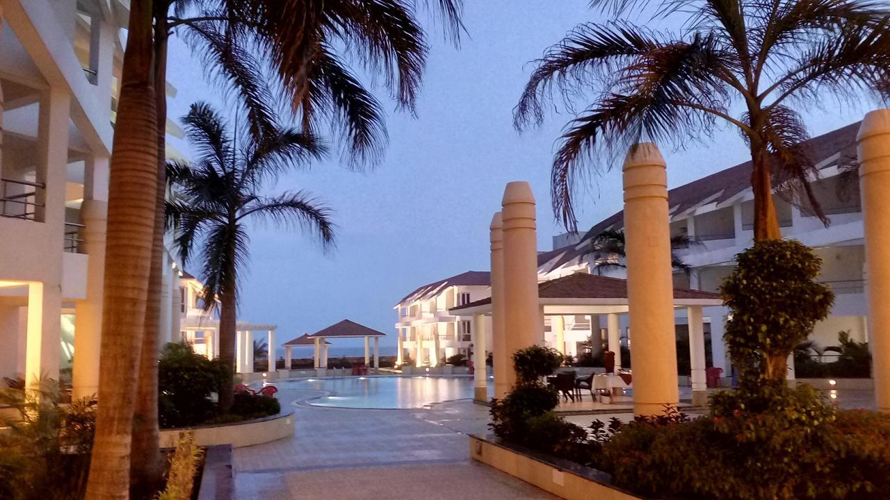 Empires Hotel Puri Exterior foto